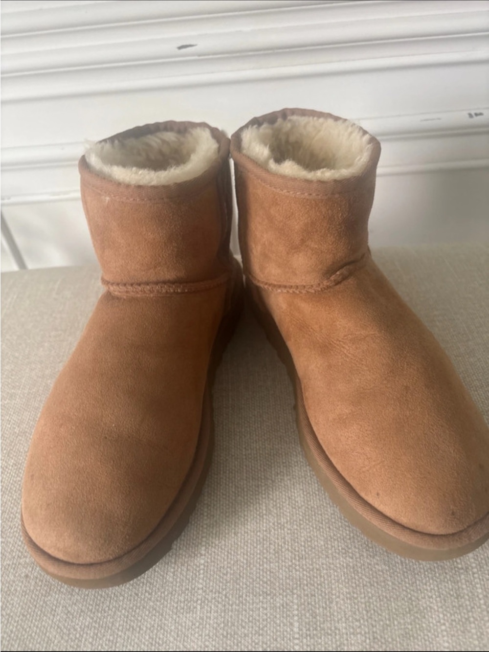 UGG Women's Short Suede Shearling Boots - Chestnut